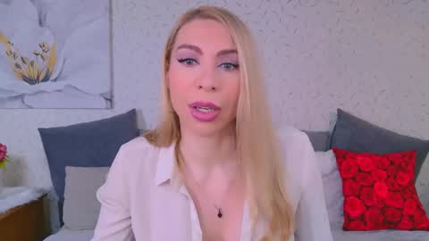 Snapshot of vicky_venus chatting on June 4, 2026, 2:28 am VickyVenus online show from June 4, 2026, 2:28 am