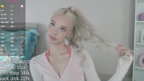Snapshot of vickyfuckingdoll chatting on April 1, 2026, 1:39 am vickyfuckingdoll online show from April 1, 2026, 1:39 am
