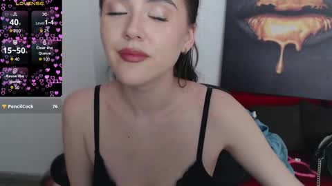 Victoria online show from December 5, 2025, 2:47 pm