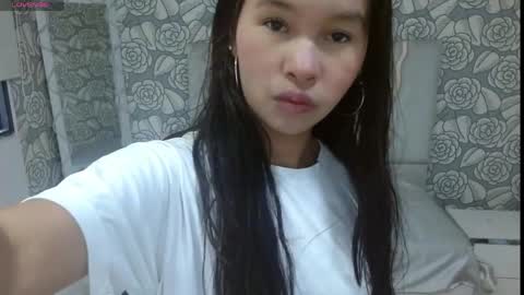 Snapshot of victoria1_tay chatting on May 1, 2026, 11:48 am victoria1_tay online show from May 1, 2026, 11:48 am