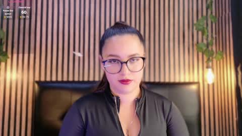 victorira online show from October 3, 2025, 9:23 pm