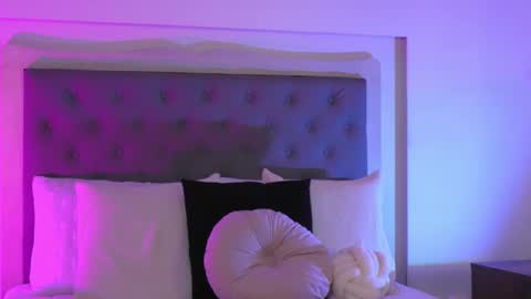         online show from March 6, 2025, 11:47 am