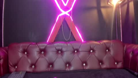 Victoria online show from December 18, 2024, 11:19 pm