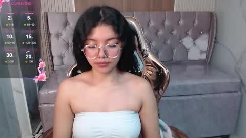 Snapshot of victoria_castillo_b chatting on November 21, 2025, 3:22 pm victoria_castillo_b online show from November 21, 2025, 3:22 pm