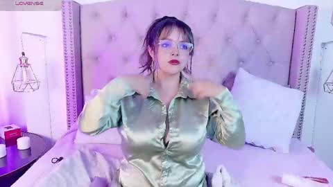 victoria_cherry_ online show from April 20, 2026, 11:35 am