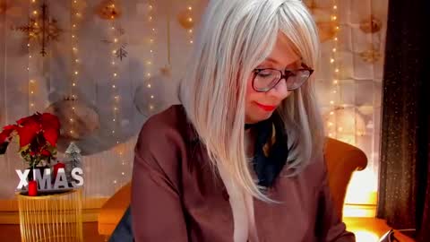 diorvictoria9 online show from December 10, 2024, 10:37 pm