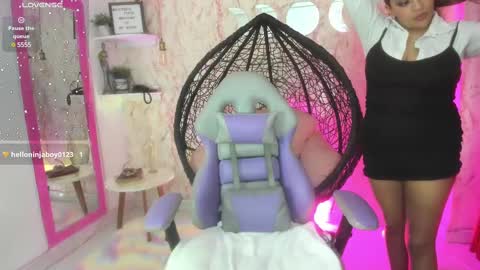 victoria_floyd1 online show from January 31, 2025, 3:33 pm