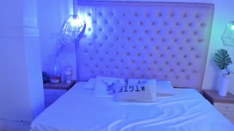 victoria_kitt online show from November 9, 2025, 6:50 pm