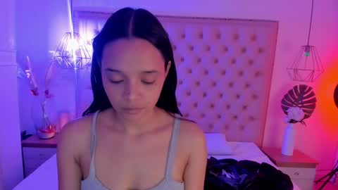 victoria_kitt online show from December 3, 2025, 9:24 pm