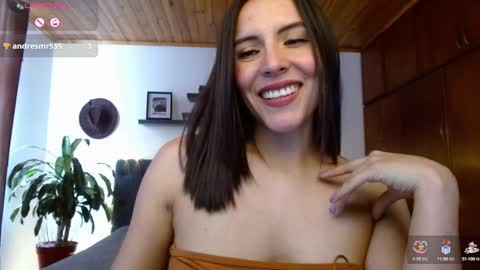 Snapshot of victoria_martelo chatting on February 10, 2025, 4:25 pm VICTORIA MARTELO online show from February 10, 2025, 4:25 pm