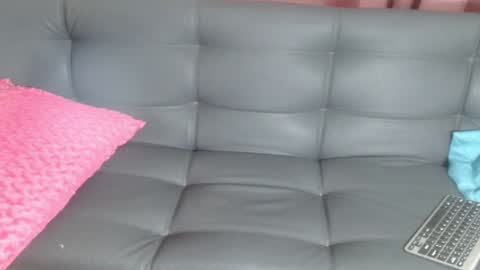 VICKY online show from February 2, 2025, 8:35 am