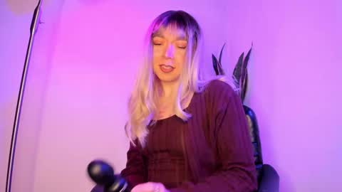 D A N I online show from October 15, 2025, 2:11 am