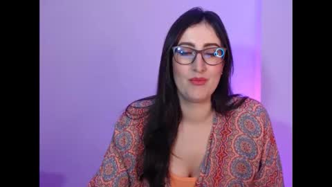 Victoria online show from January 3, 2025, 7:07 pm