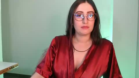 Victoria online show from January 4, 2025, 8:37 pm