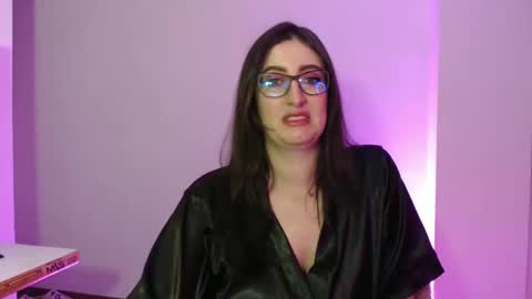 Victoria online show from January 9, 2025, 7:40 pm