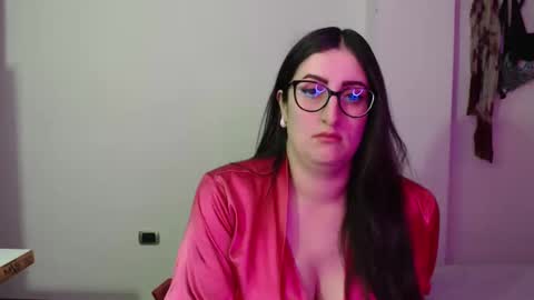 Victoria online show from April 18, 2026, 9:15 pm