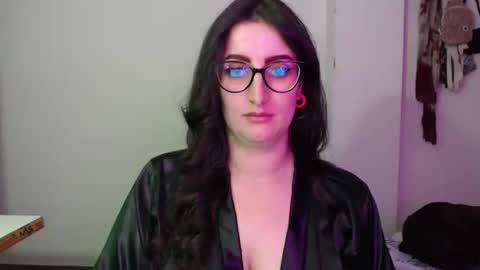 Victoria online show from April 20, 2026, 9:05 pm