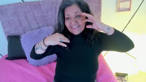 victoriaa_anderson_ online show from November 29, 2025, 1:25 pm