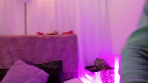 victoriaa_anderson_ online show from April 21, 2026, 2:23 pm