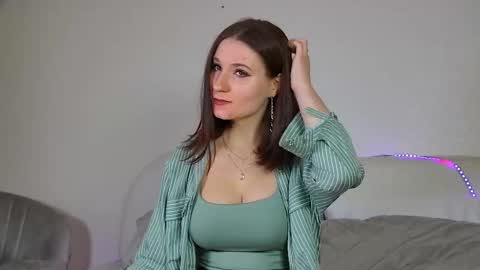 Victoria online show from September 23, 2025, 6:27 am