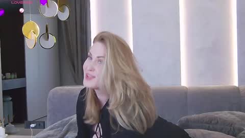 Miss V online show from February 19, 2025, 8:01 am