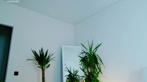 Miss V online show from April 9, 2026, 5:40 am