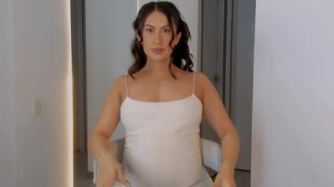 Vcitoria online show from April 12, 2026, 2:05 am