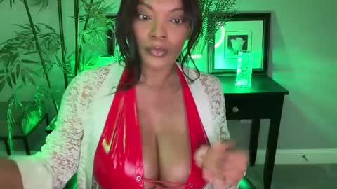 Victoria online show from February 12, 2025, 8:18 pm