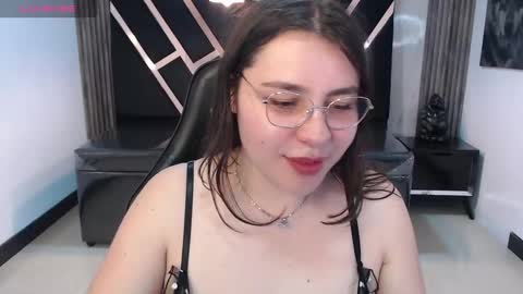 Snapshot of victoriagonzalez_ch chatting on September 22, 2025, 4:20 pm Victoria Gonzalez online show from September 22, 2025, 4:20 pm