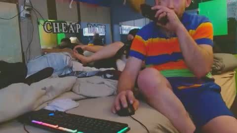 victoriajohn online show from November 22, 2025, 10:14 am