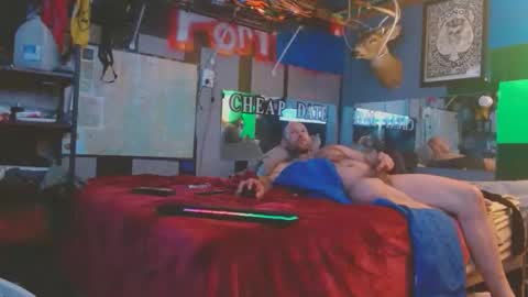 victoriajohn online show from November 25, 2025, 9:37 pm