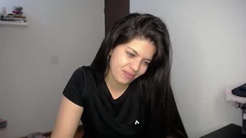 victorialg online show from November 14, 2025, 9:24 pm