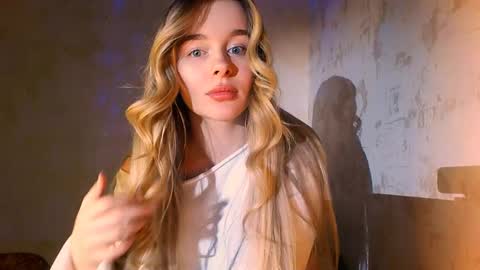 Eva and Victor online show from December 5, 2024, 1:06 pm