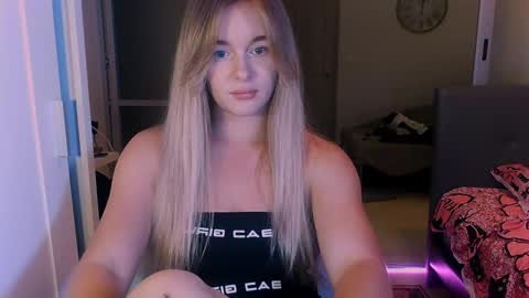 Eva and Victor online show from October 24, 2025, 12:12 pm