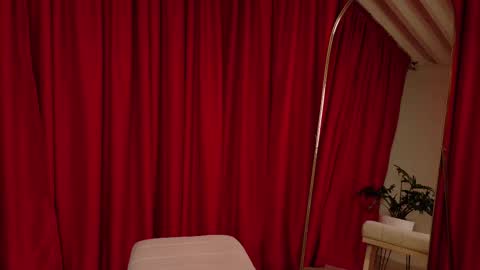 VictoriaNova online show from March 5, 2026, 10:28 pm