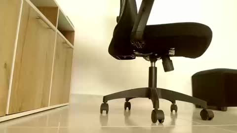 Victoria online show from March 10, 2026, 2:22 pm