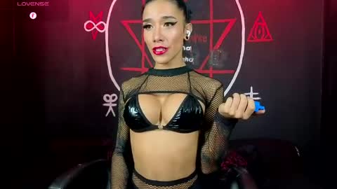 Victoria Vampire online show from April 22, 2026, 3:42 am