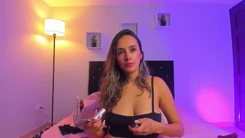 victoriia_rose_ online show from April 2, 2026, 3:48 am