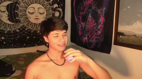 Snapshot of victorino_jhonson chatting on January 28, 2025, 4:29 am Victorino Jhonson online show from January 28, 2025, 4:29 am