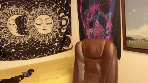 Snapshot of victorino_jhonson chatting on November 25, 2025, 2:11 am Victorino Jhonson online show from November 25, 2025, 2:11 am