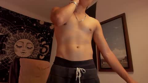 Snapshot of victorino_jhonson chatting on May 18, 2026, 4:35 pm Victorino Jhonson online show from May 18, 2026, 4:35 pm