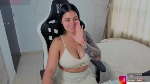 V  I C  T O R I A  online show from April 28, 2026, 7:52 pm