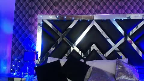 victtoria lee online show from April 10, 2026, 7:18 pm