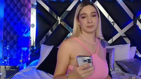 victtoria lee online show from May 15, 2026, 11:45 pm
