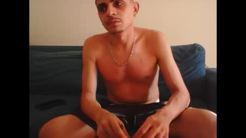 viego_santiago online show from April 21, 2026, 6:44 pm