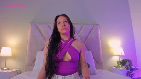 VIOLET MOON online show from March 3, 2026, 7:20 pm