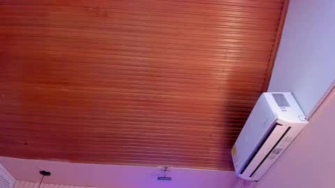 Viiolett online show from January 18, 2025, 10:17 pm