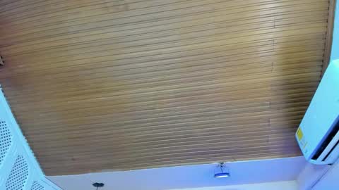 Viiolett online show from October 15, 2025, 8:53 pm