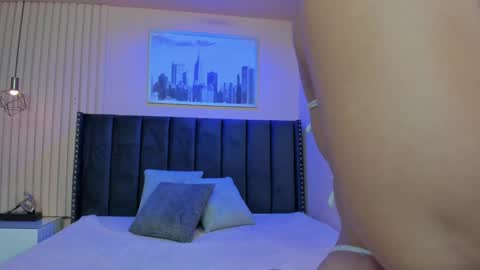 Viiolett online show from November 20, 2025, 8:52 pm