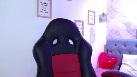 viioleta online show from February 15, 2025, 12:11 pm